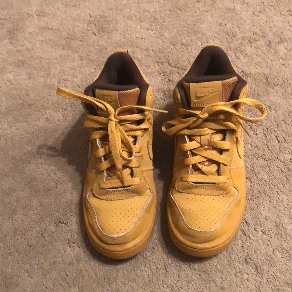 Nike shoes